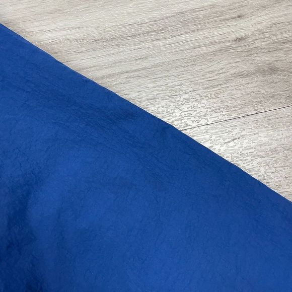 Uniqlo Red and Blue Windbreaker Jacket - Picture 4 of 13